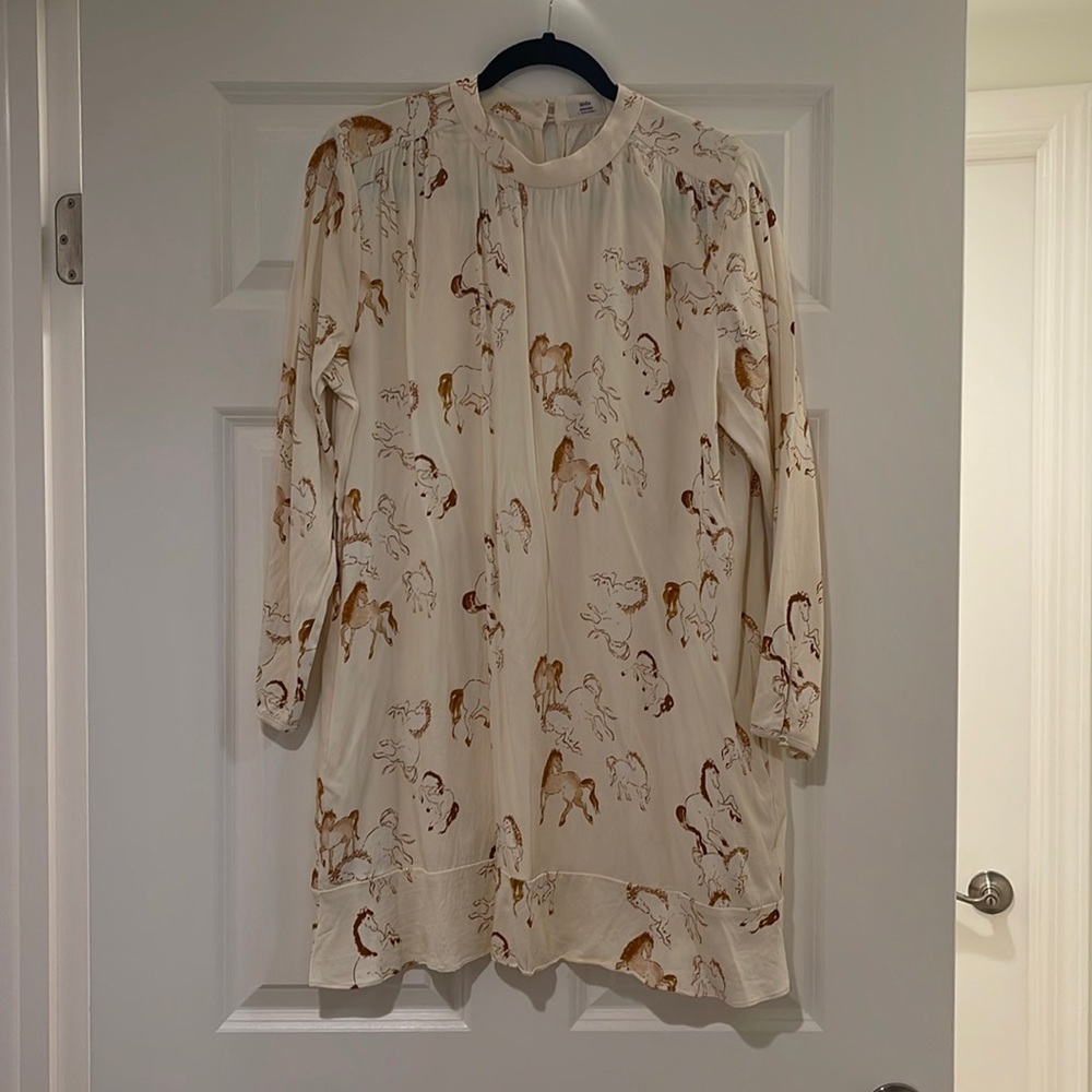 Aritzia little moon dress